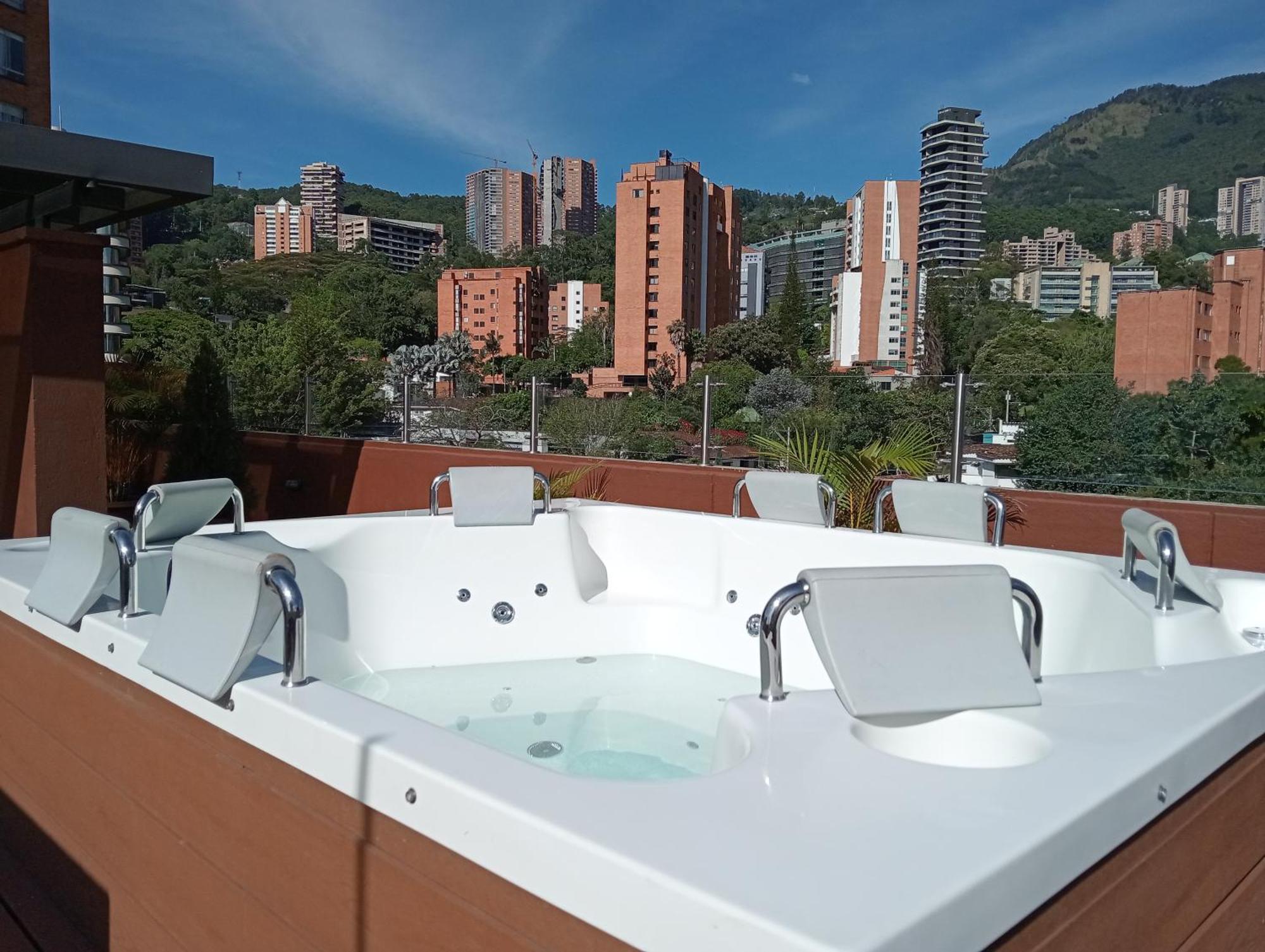 Hotel Lomas 10 Medellin By Dico Eksteriør bilde